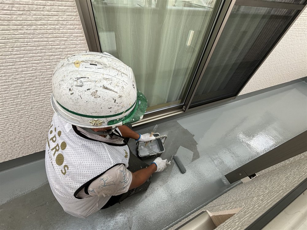 防水部の状態を確認し、表面を均一に整えて雨水から建物を守る仕上げを行いました。 写真