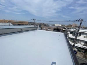 埼玉県戸田市 3階建て商業ビルの屋上ウレタン防水工事